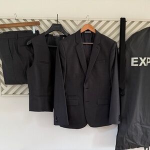 Express men’s 3 piece slim fit suit